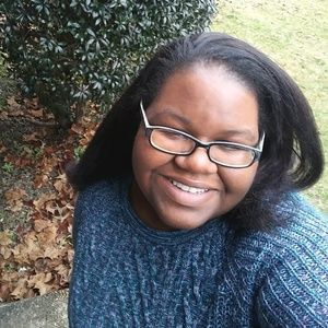 Meet your Posher, Adriana